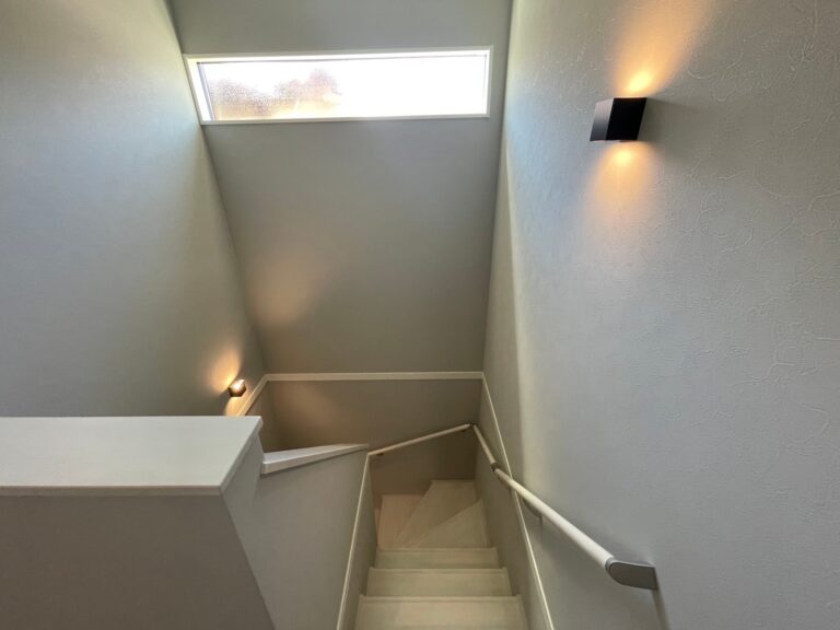 モノトーンで統一した洗練された注文住宅 の施工写真 8