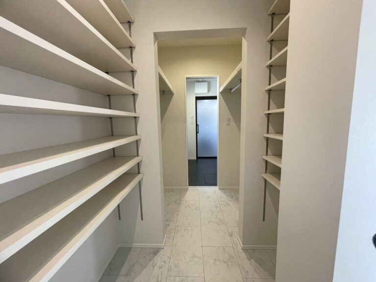 家族みんなが快適に過ごせる工夫を詰めこんだ注文住宅 の施工写真 2