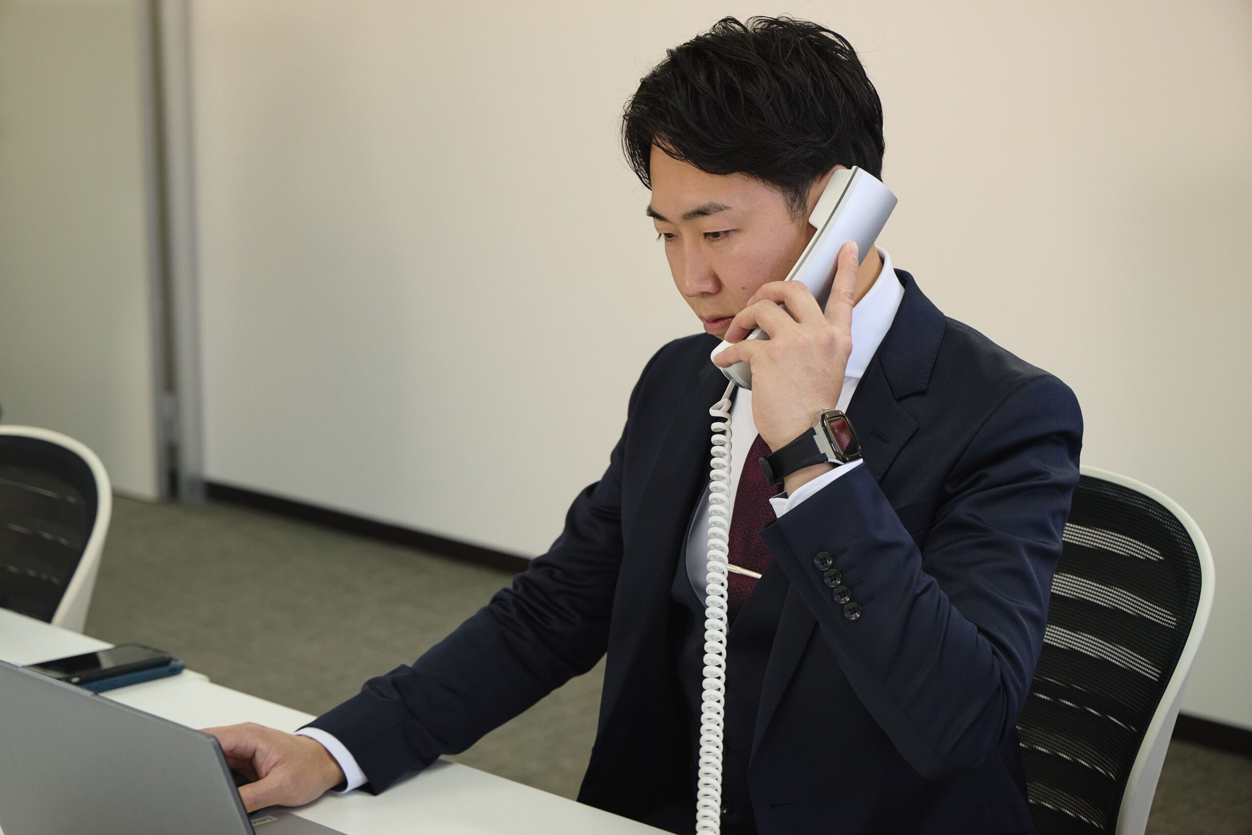 お客様とスタッフの打ち合わせの様子